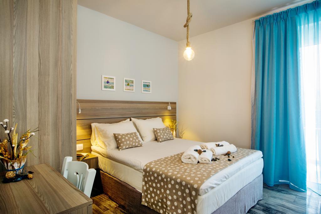 Beachside Apartment In Plakias Centre! Luaran gambar